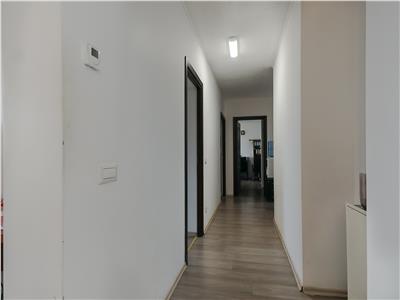 Apartament 4 camere, 105 mp, terasa 40 mp, parcare, zona Iulius Mall!